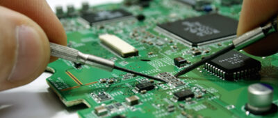 Lifting small chips from a PCB board