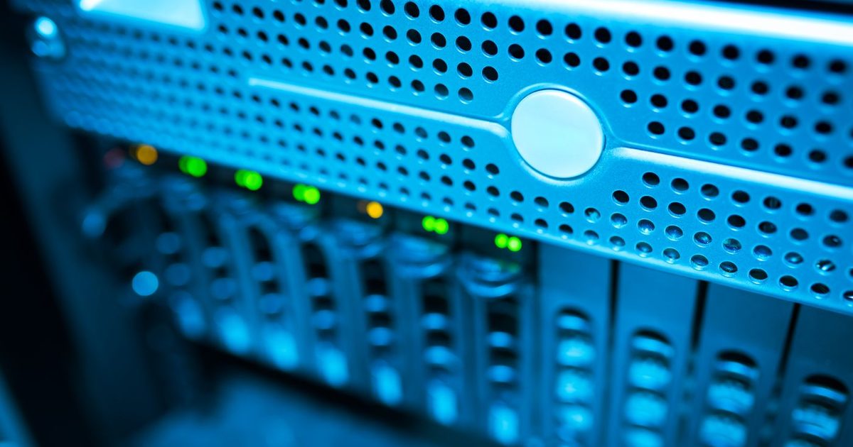RAID Array Offline? Emergency RAID Data Recovery | Data Clinic 1 RAID server drive sleds in a rack with status LEDs — emergency RAID data recovery
